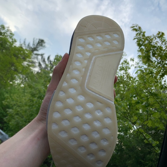 NMD R1 - Picture 4 of 6